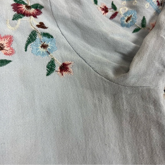 Umgee Blue Floral Embroidered Bell Sleeve Blouse Size S - Picture 9 of 11